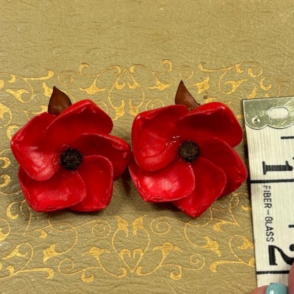 Jewelry - Vintage earrings